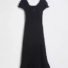 Robe longue à manches bouffantes brodées