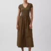 Robe longue moderne en mélange de matières