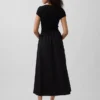 Robe longue moderne en mélange de matières
