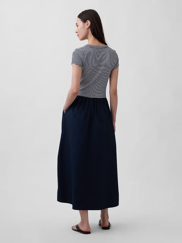 Robe longue moderne en mélange de matières
