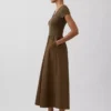 Robe longue moderne en mélange de matières