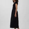 Robe longue moderne en mélange de matières