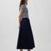 Robe longue moderne en mélange de matières