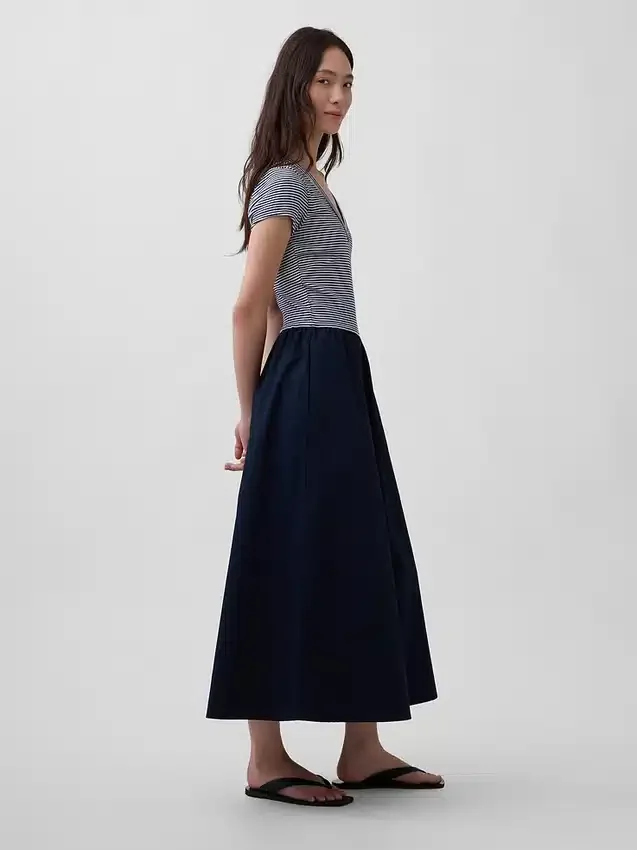 Robe longue moderne en mélange de matières