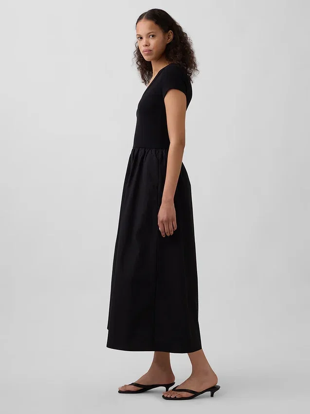 Robe longue moderne en mélange de matières