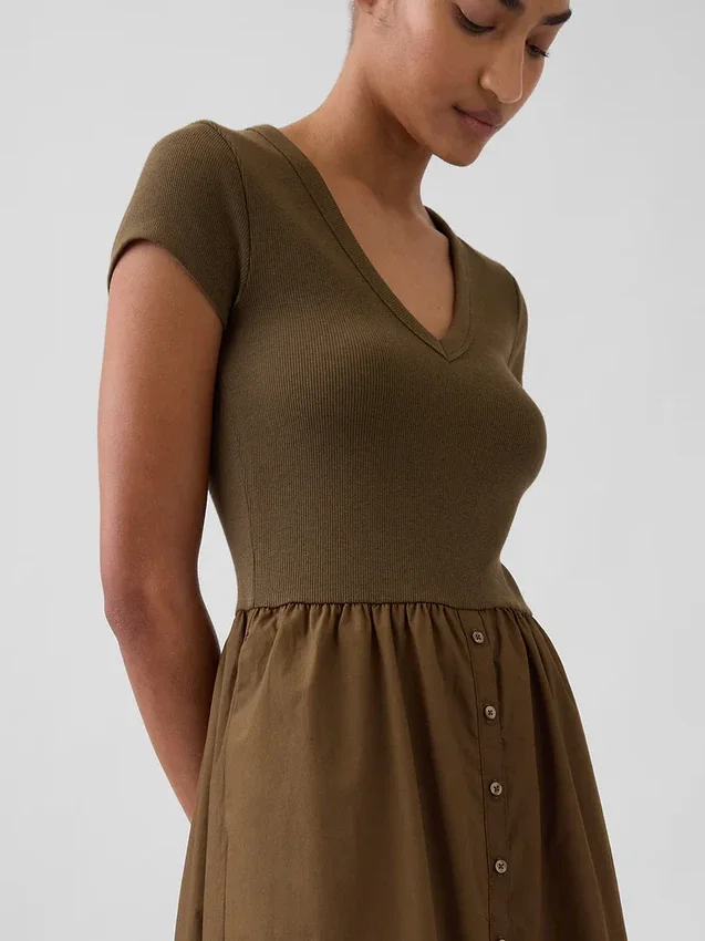 Robe longue moderne en mélange de matières