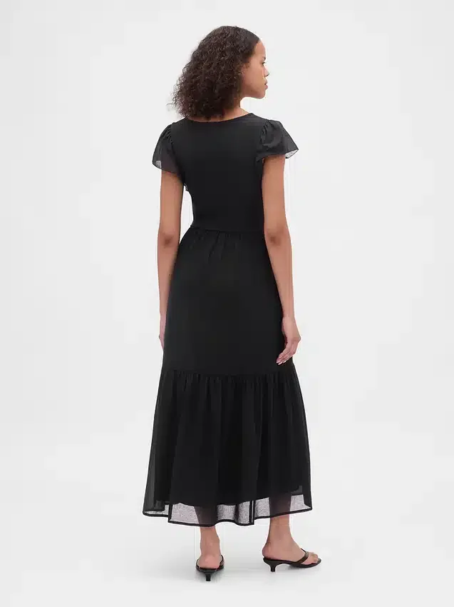 Robe longue moderne à volants en mélange de matières