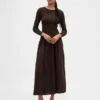 Robe longue à taille basse en mélange de matières