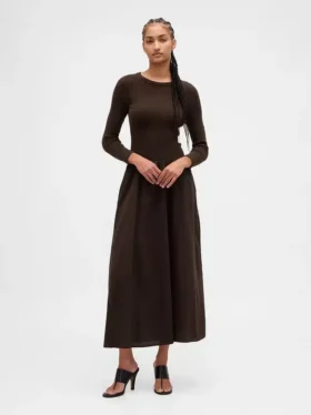 Robe longue à taille basse en mélange de matières