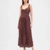 Robe longue à taille basse et coutures apparentes
