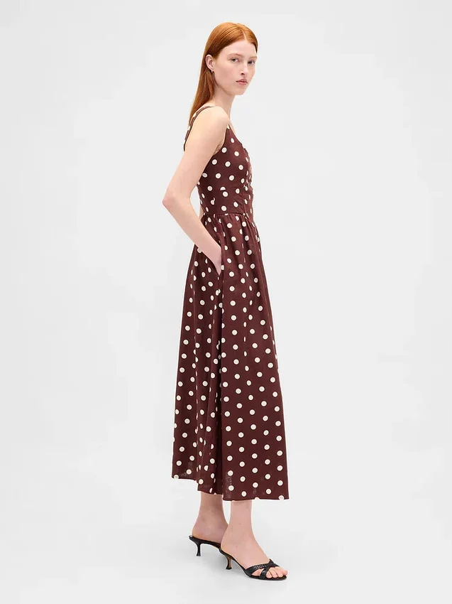 Robe longue à taille basse et coutures apparentes