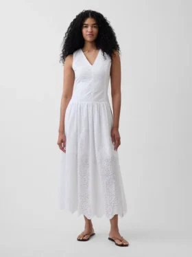 Robe longue à taille basse et œillets
