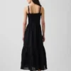Robe longue à volants ajourés