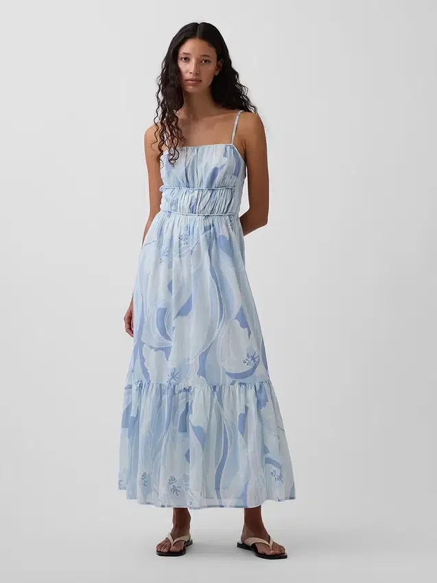 Robe longue à volants et nœud dans le dos