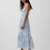 Robe longue à volants et nœud dans le dos