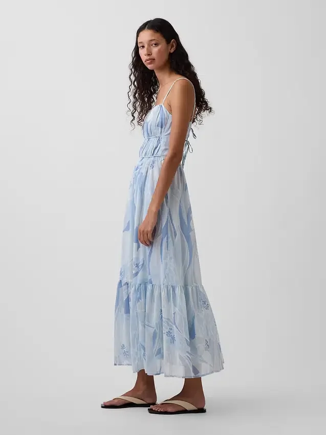 Robe longue à volants et nœud dans le dos