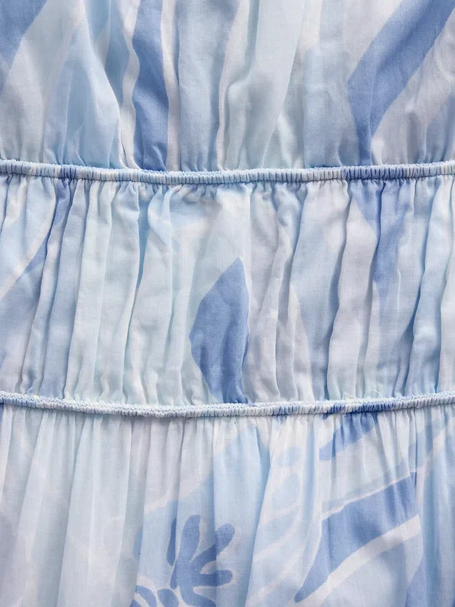 Robe longue à volants et nœud dans le dos
