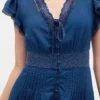 Robe mi-longue à bordure en dentelle