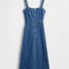 Robe mi-longue en denim à boutonnage sur le devant