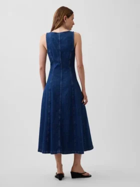 Robe mi-longue en denim à coutures apparentes et fermeture éclair sur le devant