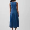 Robe mi-longue en denim à coutures apparentes et fermeture à glissière sur le devant