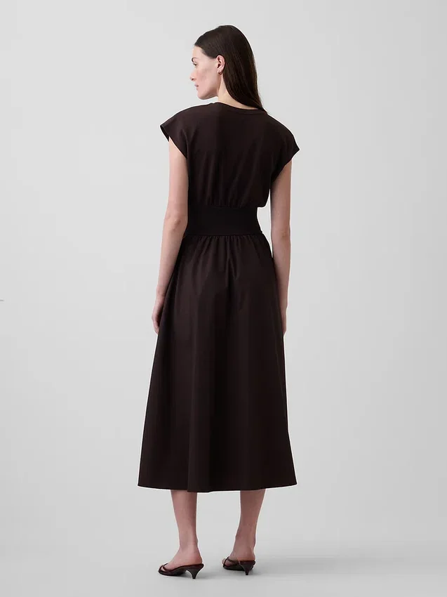 Robe mi-longue à taille basse en mélange de matières
