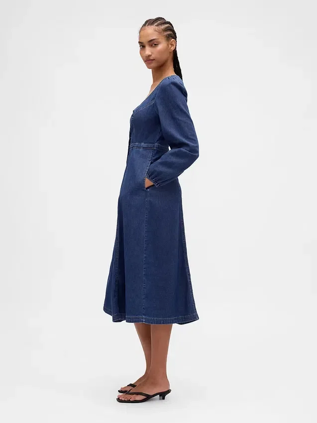 Robe midi en denim à encolure en cœur