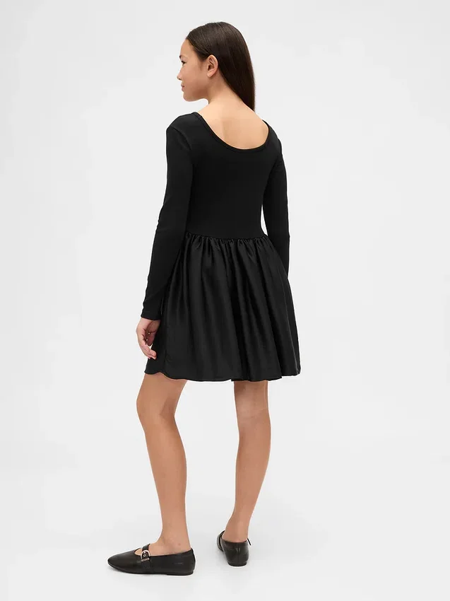 Robe moderne pour enfant en mélange de matières