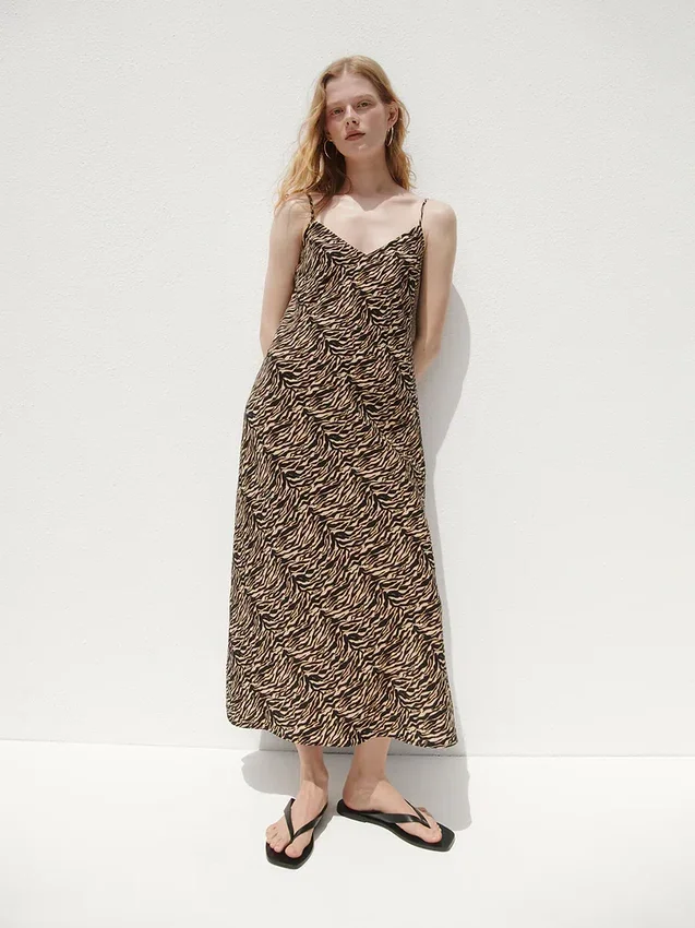 Robe nuisette mi-longue à imprimé zèbre