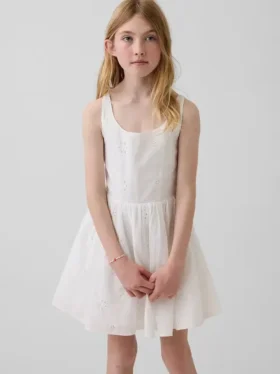 Robe à œillets pour enfant
