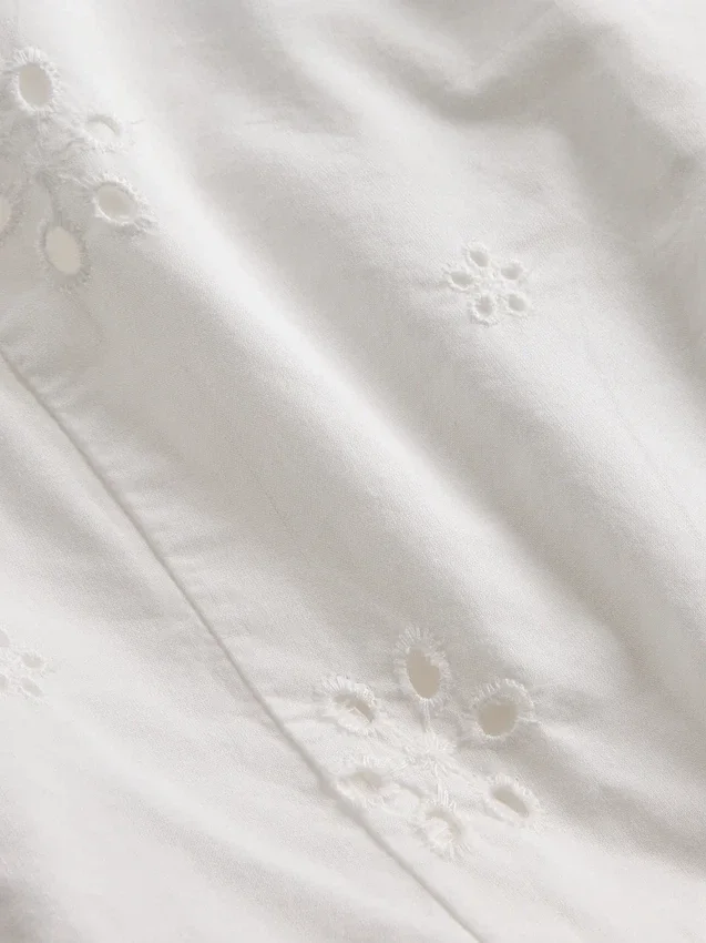 Robe à œillets pour enfant