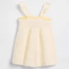 Robe pour bébé à fleurs en crochet