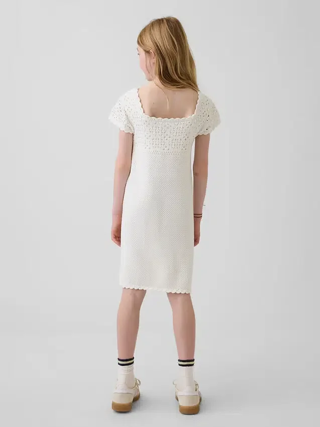 Robe-pull en crochet pour enfant