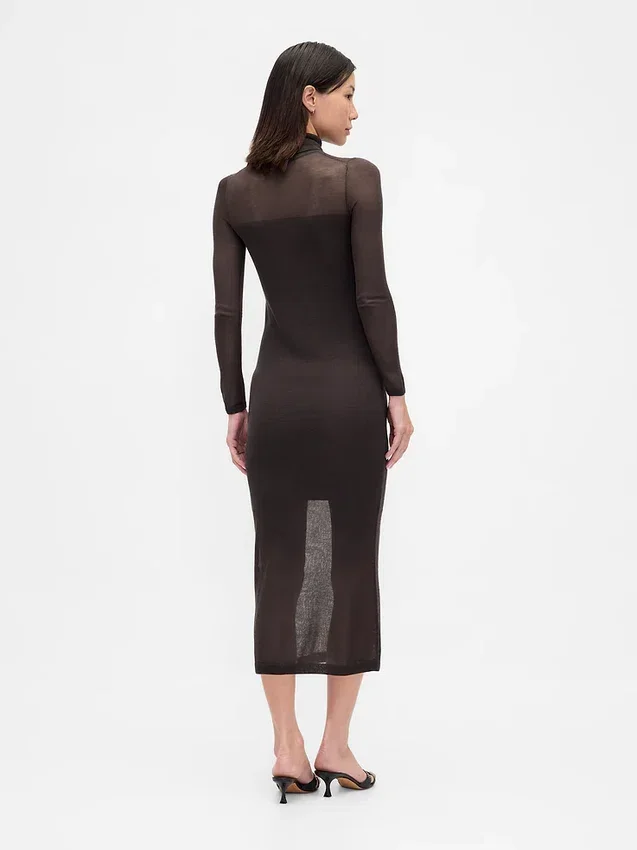 Robe-pull longue à col roulé transparente