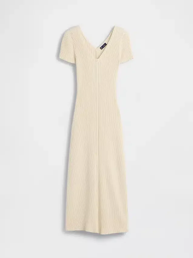 Robe-pull longue en maille côtelée à boutons sur le devant