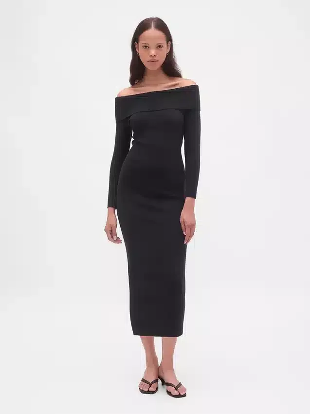 Robe-pull mi-longue à épaules dénudées en CashSoft extensible