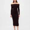 Robe-pull mi-longue à épaules dénudées en CashSoft extensible
