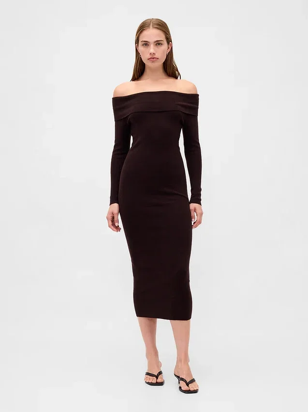 Robe-pull mi-longue à épaules dénudées en CashSoft extensible
