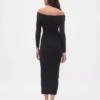Robe-pull mi-longue à épaules dénudées en CashSoft extensible