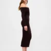 Robe-pull mi-longue à épaules dénudées en CashSoft extensible