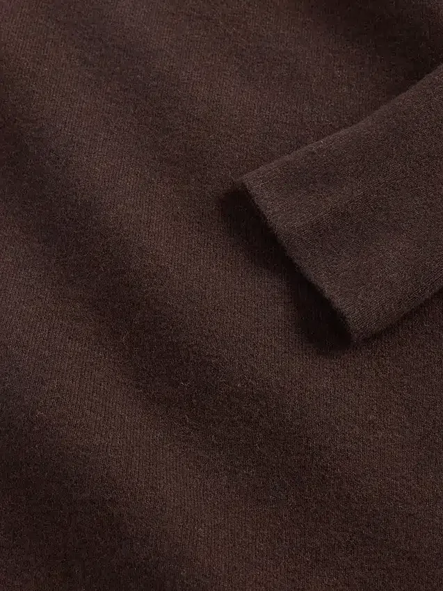 Robe-pull mi-longue à épaules dénudées en CashSoft extensible