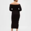 Robe-pull mi-longue à épaules dénudées en CashSoft extensible