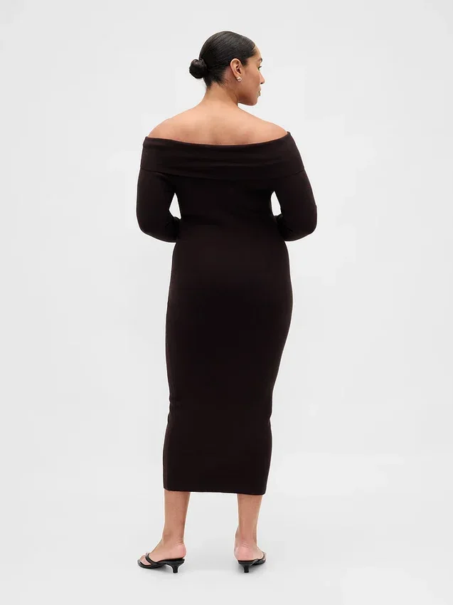 Robe-pull mi-longue à épaules dénudées en CashSoft extensible