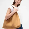 Sac fourre-tout souple en daim vegan