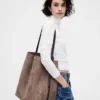 Sac seau en daim vegan