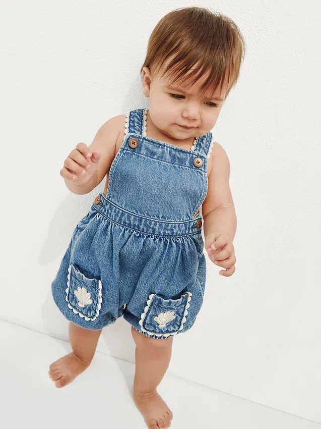 Salopette bouffante en denim pour bébé avec poches plaquées