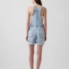 Salopette courte ample en denim ultra-doux