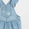 Salopette en denim à fleurs brodées pour bébé