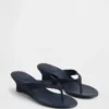 Sandales à lanières en cuir vegan à talon compensé