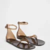 Sandales à lanières en plastique